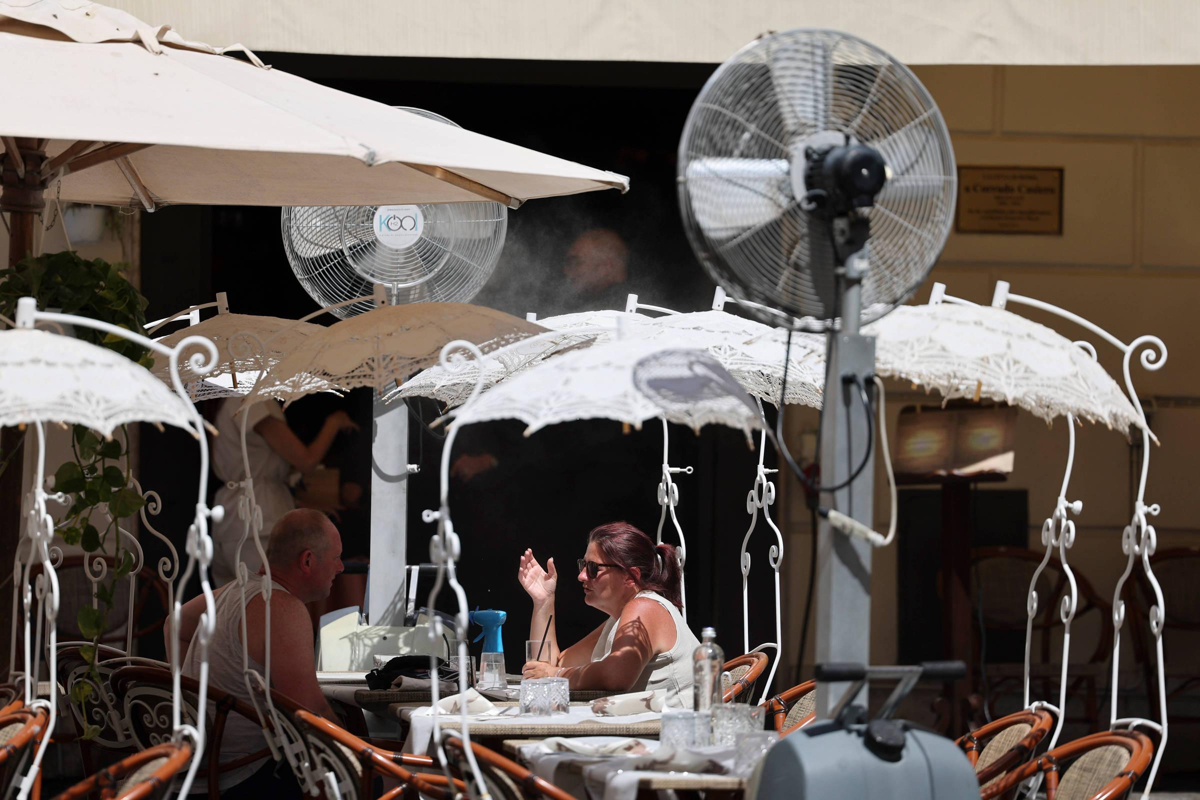 Empresas europeias se adaptam ao calor extremo e avaliam impactos nos negócios