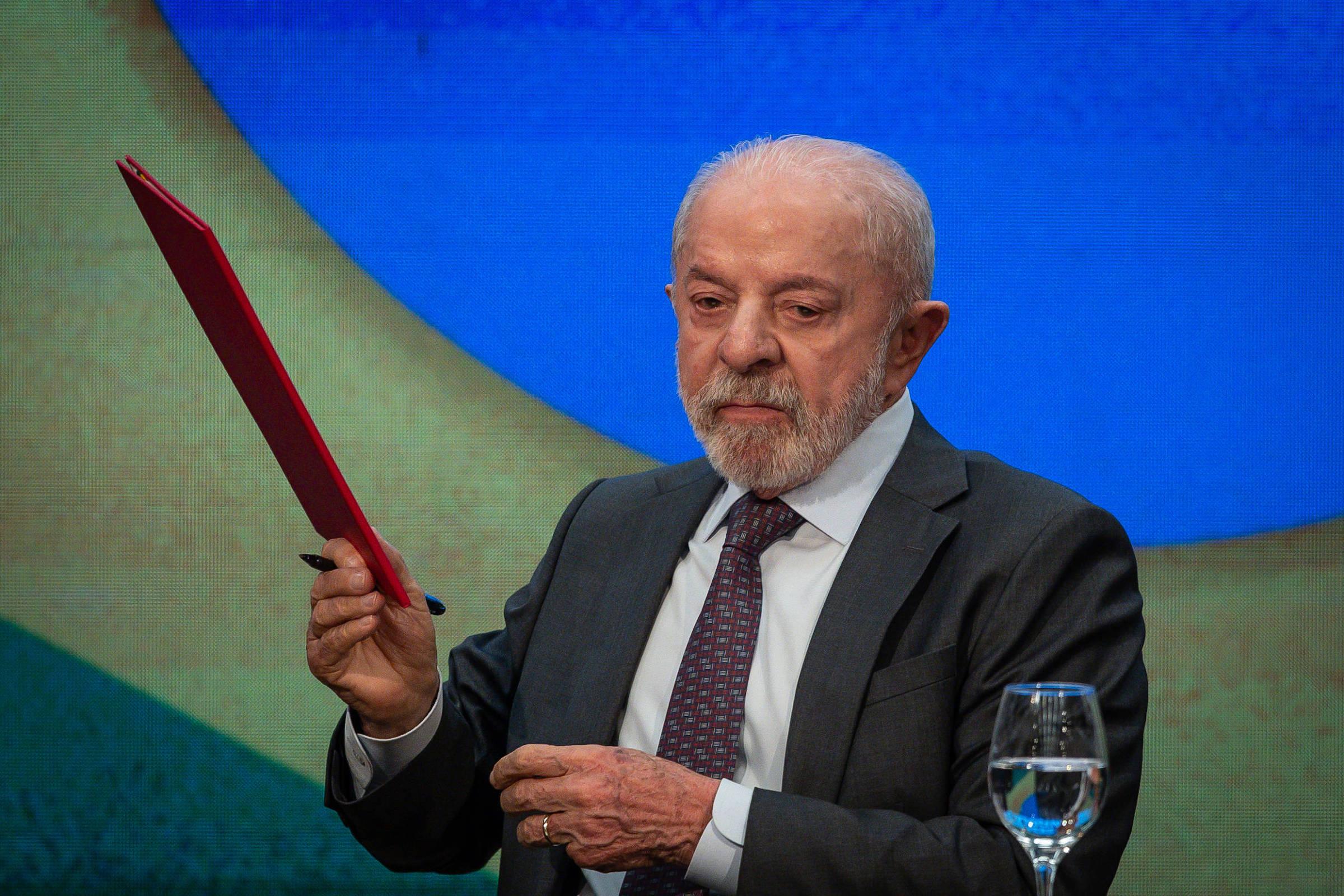Lula minimiza impacto da alta da dívida pública e cita