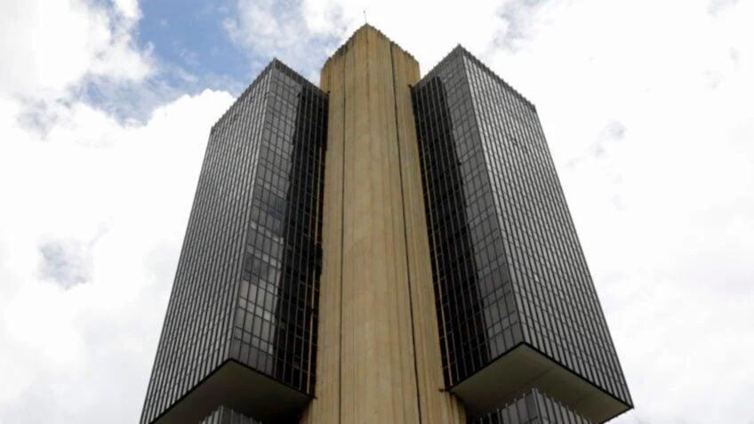 Saques na Poupança atingem R$ 7,1 bilhões em julho de 2026