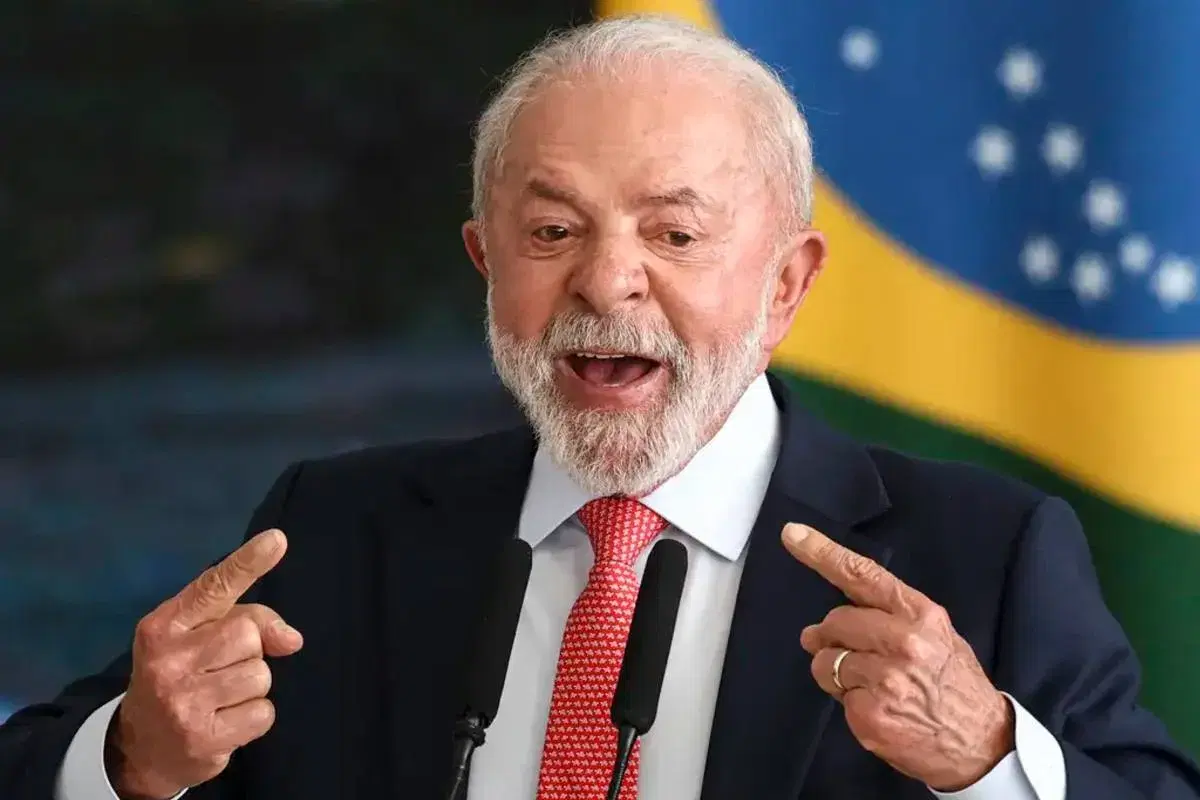 Déficit fiscal do Brasil vira alvo de críticas de Milei em