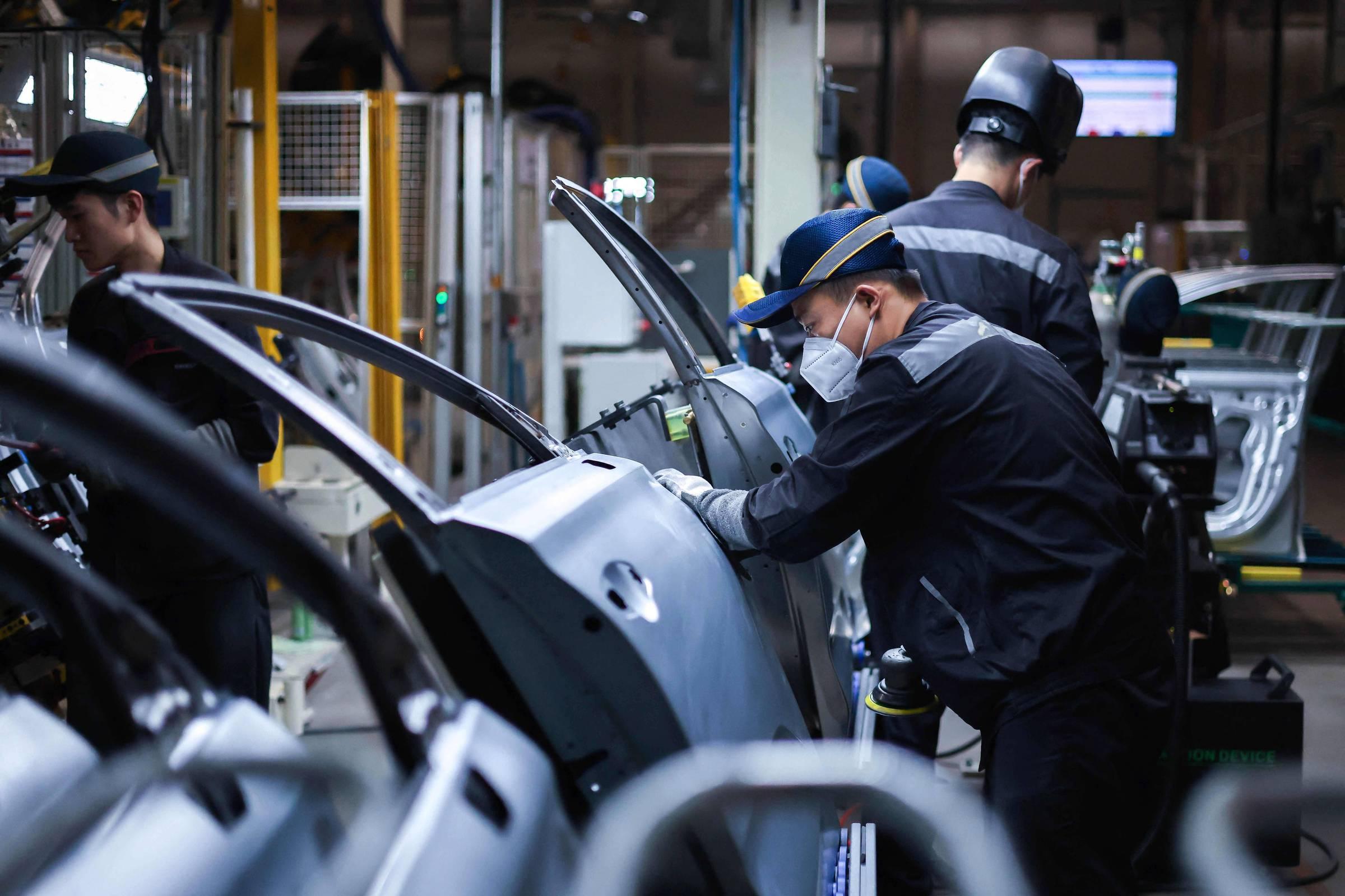 Brasil lidera investimentos chineses, mas produção industrial segue na Ásia