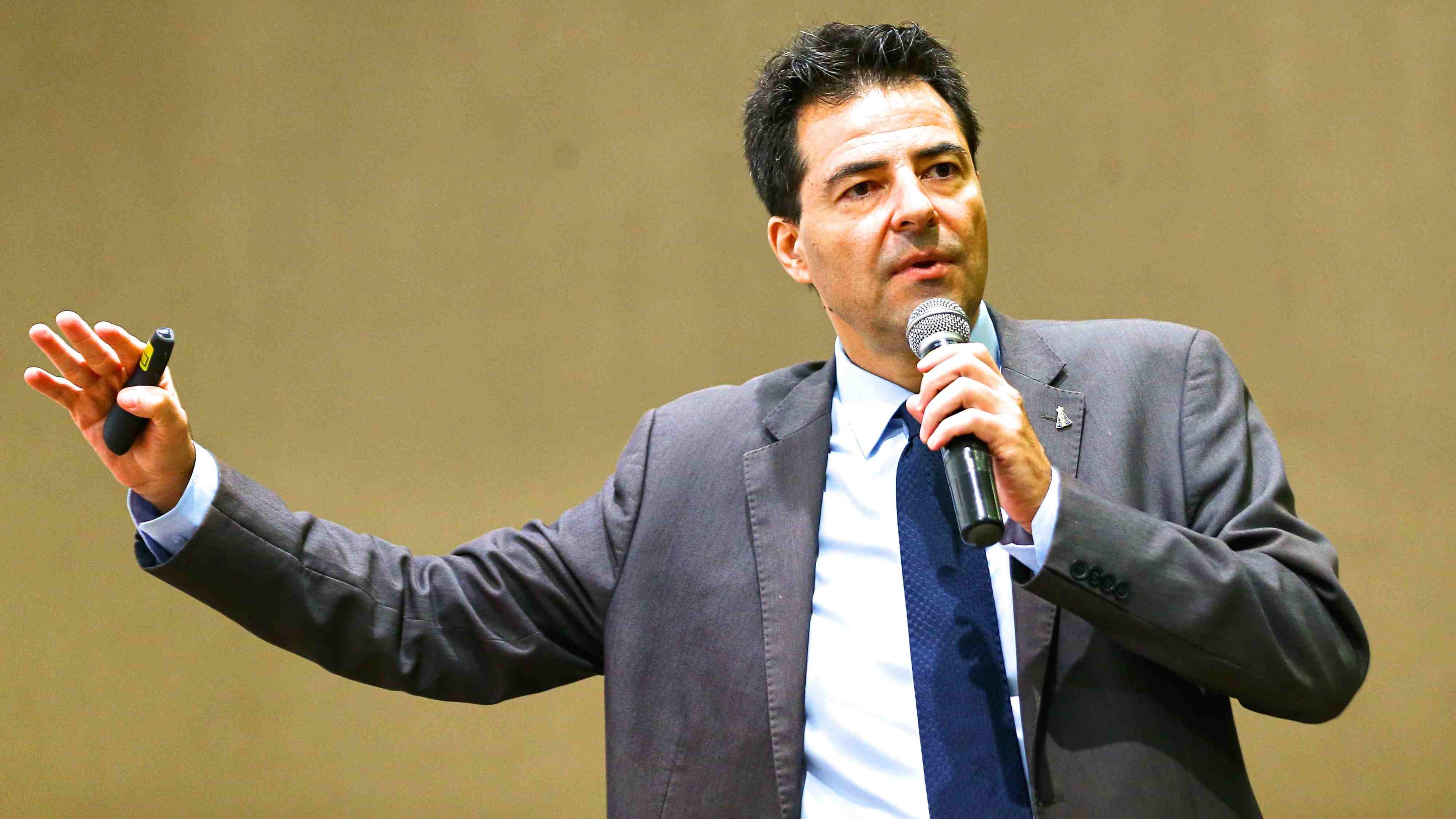 Ex-ministro alerta para risco de crise fiscal em possível quarto mandato de Lula